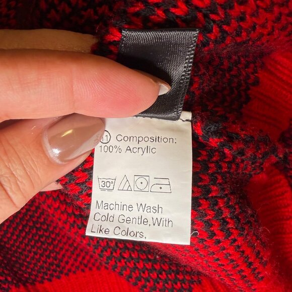 Red & Black Buffalo Plaid Drop Shoulder Cropped Sweater 2X - Picture 8 of 9